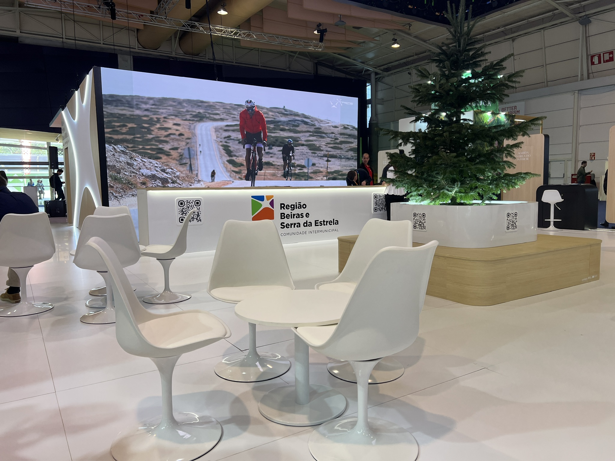 0484D348-8077-490A-9CAE-A1FCB9BC4835_1_102_o