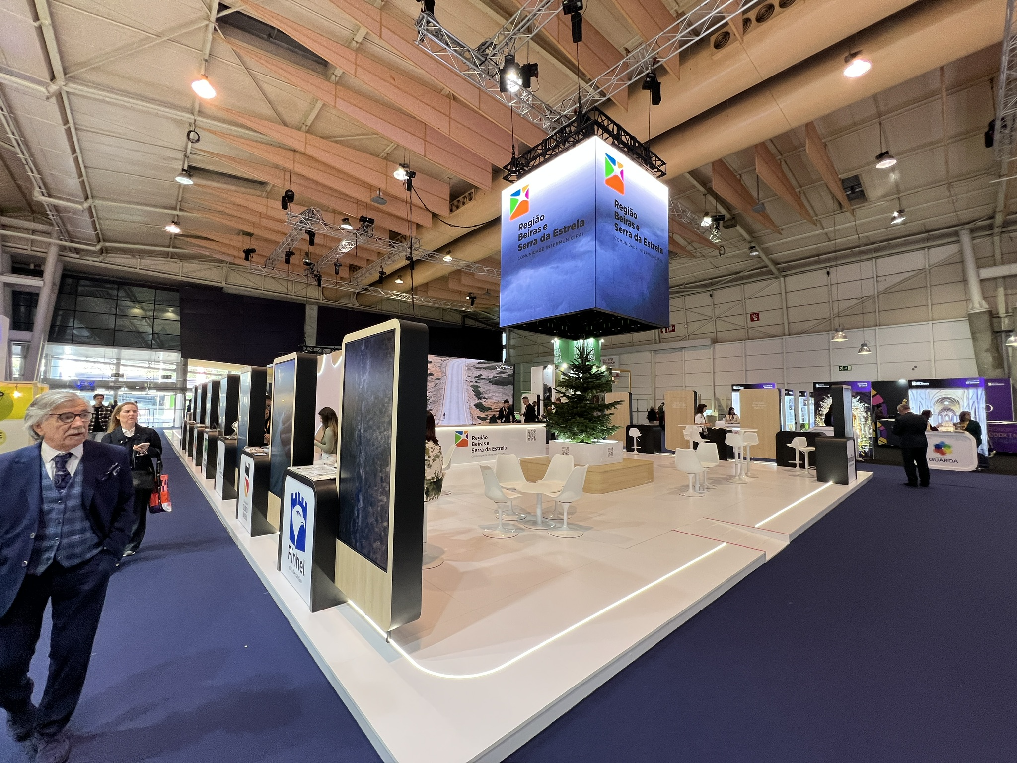 2165E3AB-4035-4DB0-9DEB-75C316598292_1_102_o