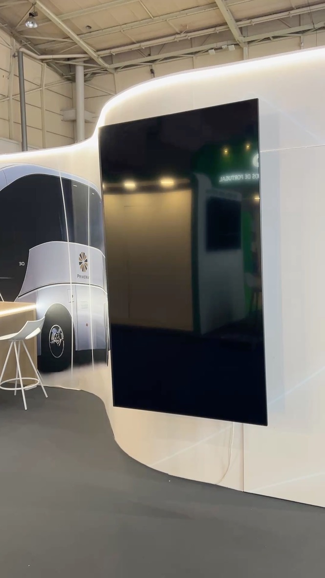 2E0E9F8E-2315-48E3-825D-8EB9D448E2B4_1_105_c