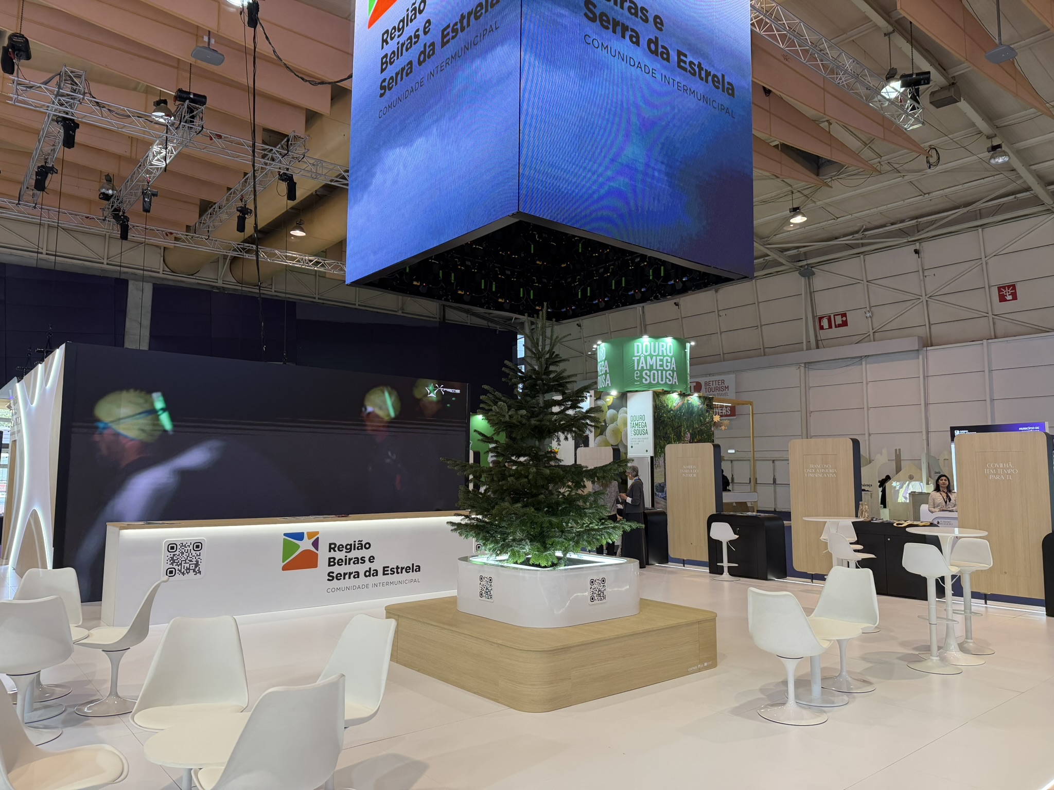 426002F9-D192-414C-9398-3B9DA56141E4_1_102_o