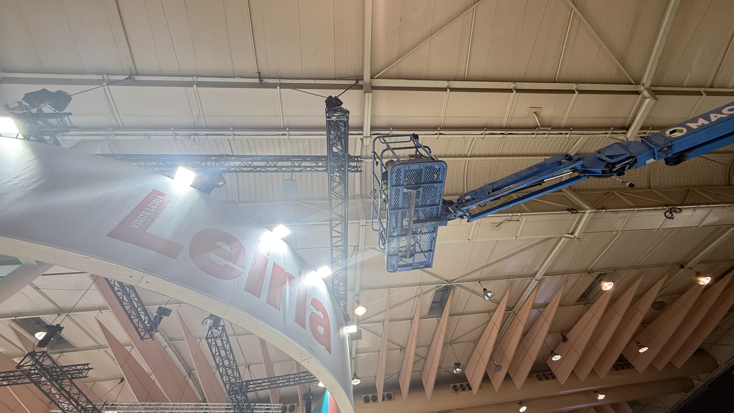 4331C368-35CF-4DB7-97CF-78DA12DD4453_1_102_a