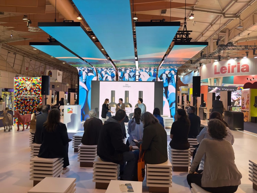 53DD6FA2-7DB7-4B91-8317-9417954A8DDF_1_105_c