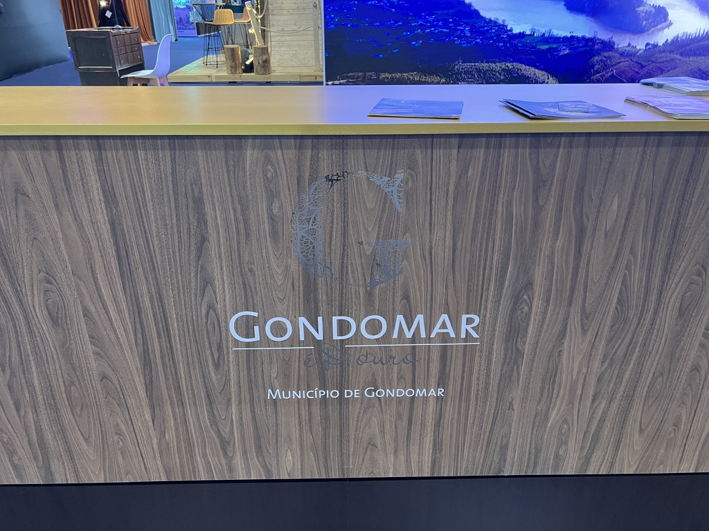 566DF7FF-CDE5-4B34-BB15-E5C7680300D1_1_105_c