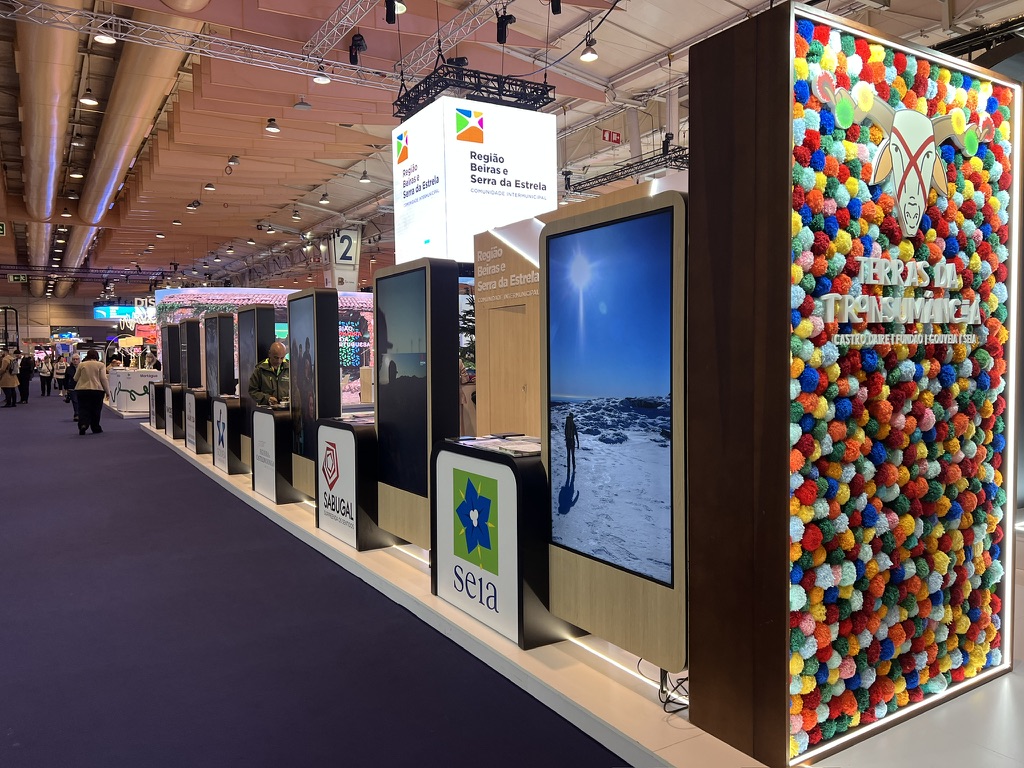 60EFB06E-596A-4D60-9C94-3AE1CA805E61_1_105_c