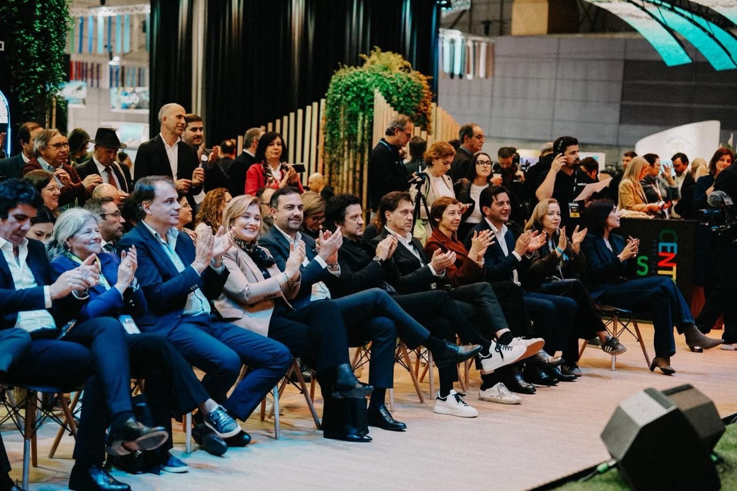 6CE7BDE1-E63A-48CC-AA65-F5A255FC9EB6