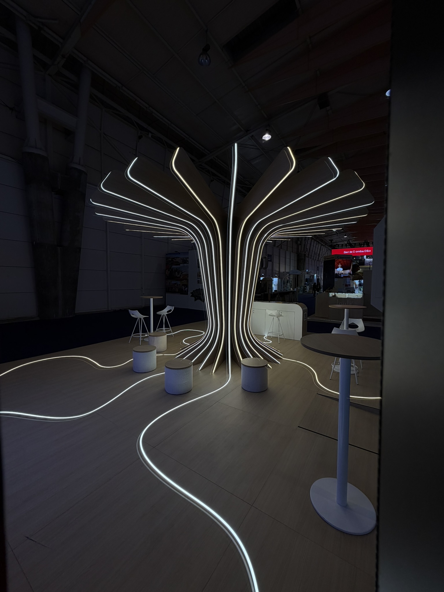 A8EC69CC-CBB3-4295-A5AA-8DF0E9C6D31F_1_102_o