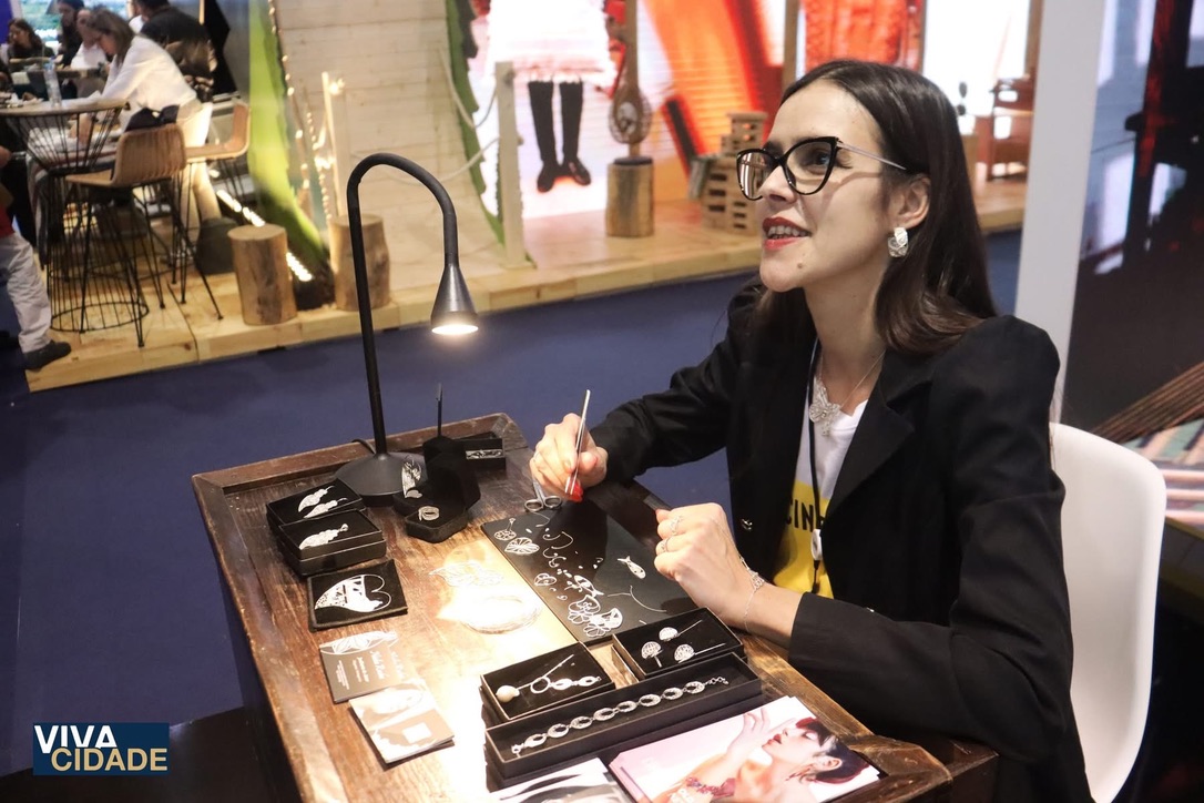 A9ECE519-42E0-4032-AB79-8598196C9DD8_1_105_c